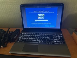 Sony VAIO SVE1512U1E i5 / 6 GB RAM / Radeon / 15,5