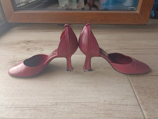 Zapatos de tacón Bata COLOR BURDEOS talla 36