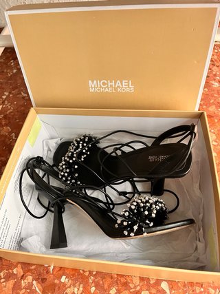 Sandalias Michael Kors con pedrería