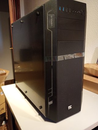 Caja PC Versus Cristal con 5 Ventiladores RGB