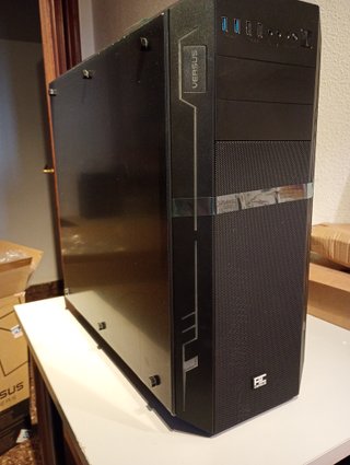 Caja PC Versus Cristal con 5 Ventiladores RGB