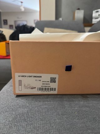 Sneakers Louis Vuitton Grigie e Bianche
