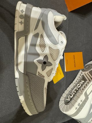 Sneakers Louis Vuitton Grigie e Bianche