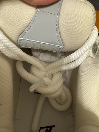 Sneakers Louis Vuitton Grigie e Bianche