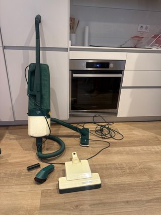 Aspiradora y Enceradora Kobold Vorwerk
