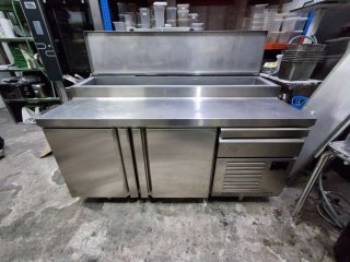 Mesa Fría para Ingredientes de Acero