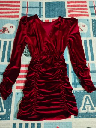 Vestido Corto de Terciopelo Rojo granate