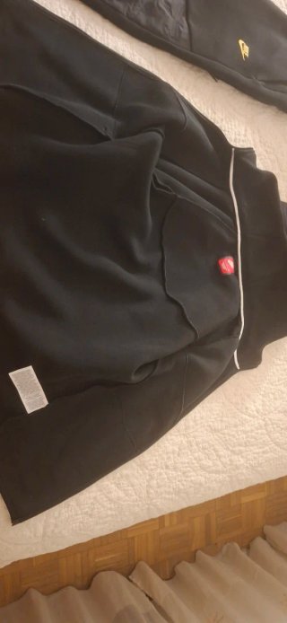 Chándal Nike Tech Negro y Dorado Talla S