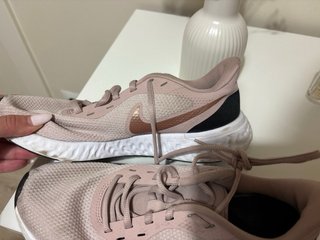 Zapatillas Nike Running Rosa y Dorado