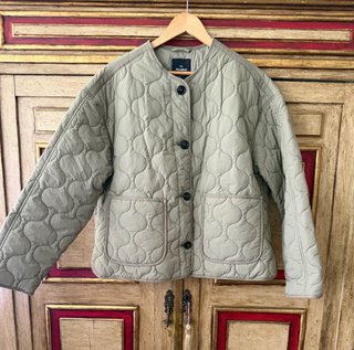 Cazadora acolchada caqui Pull&Bear