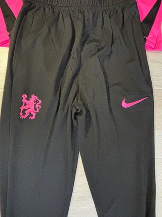 Conjunto deportivo Chelsea Nike rosa y negro
