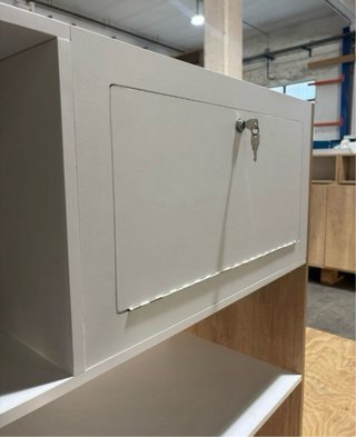 Mostrador Vitrina de Madera y Cristal