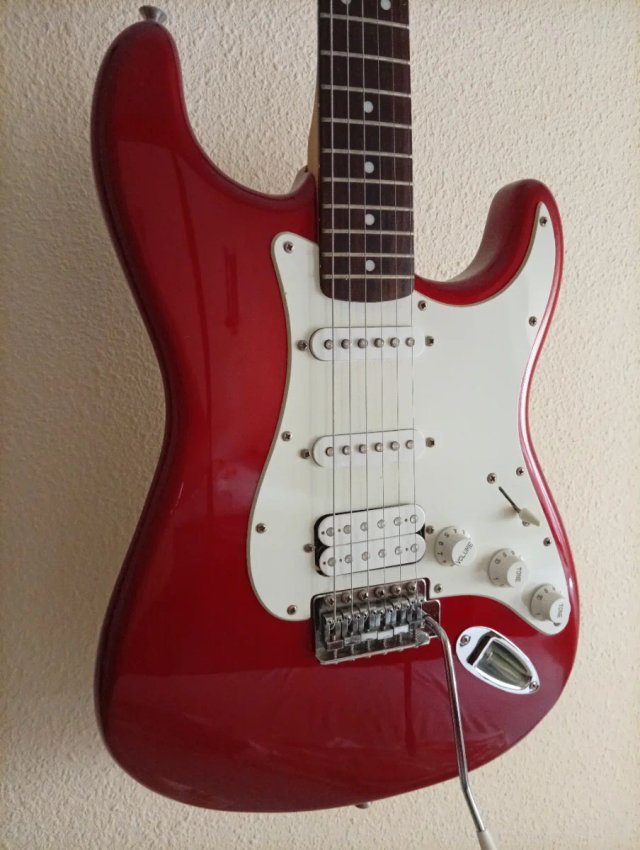 Fender Stratocaster Candy Apple Red HSS