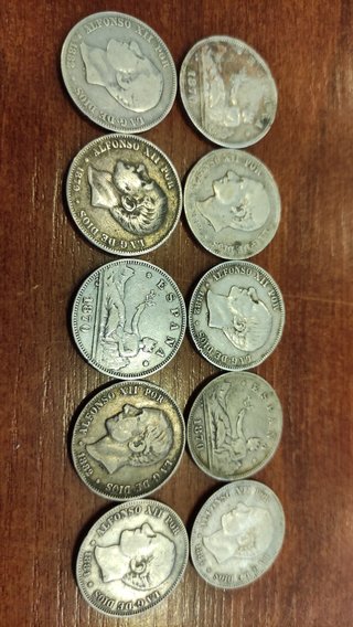 Lote plata. 835 monedas España 2 pesetas 98,70 gr.