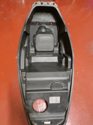 Cofre sillón Kymco Agility City 125