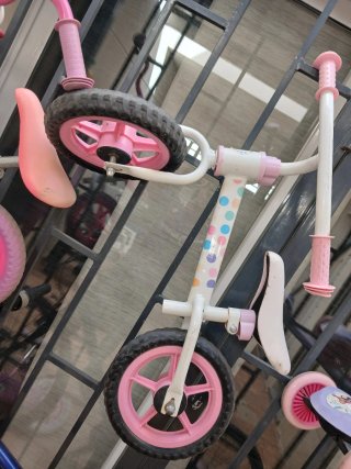 Bicicleta infantil 2-5 años Las dos 25 euros