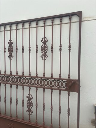 Puerta de Cochera de Hierro Forjado