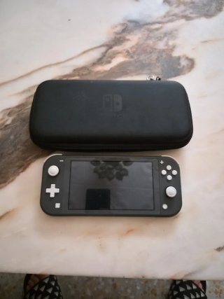 Nintendo Switch Lite Negra + Funda + 256GB SD