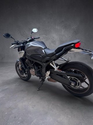 Honda CB650R (2021) carnet A2