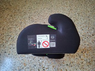 Vendo silla para niño color negro