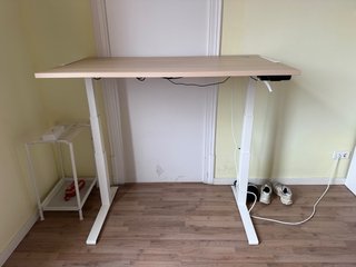 Escritorio eléctrico elevable Fellowes 140x80 cm