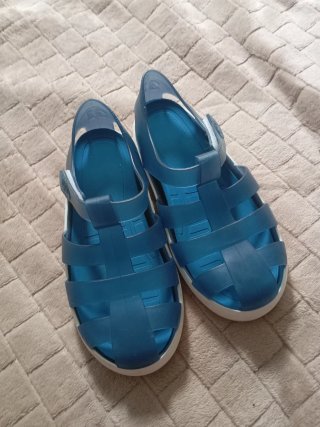 Sandalias Azules de Goma talla 31