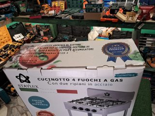 Cucina a gas 4 fuochi Staylux con ripiani