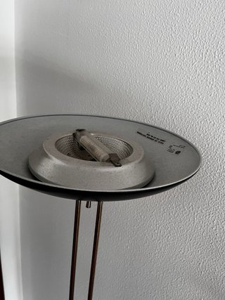 Lámpara de pie regulable metal negra y dorada