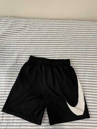 Pantalón corto Nike negro
