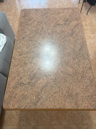 Mesa de comedor de madera