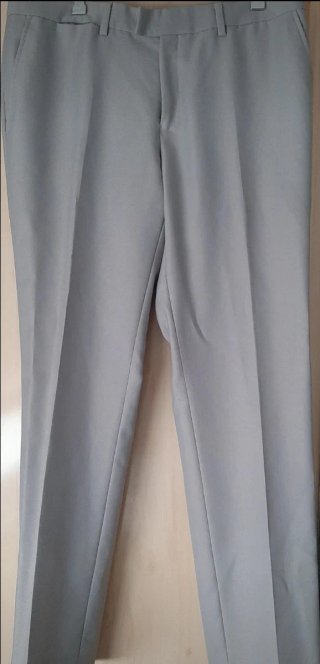 Pantalón de vestir gris claro hombre
