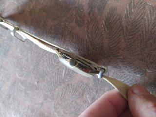 Reloj de pulsera antiguo funcionando perfectamente