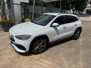 Mercedes-Benz GLA 220d  4Matic