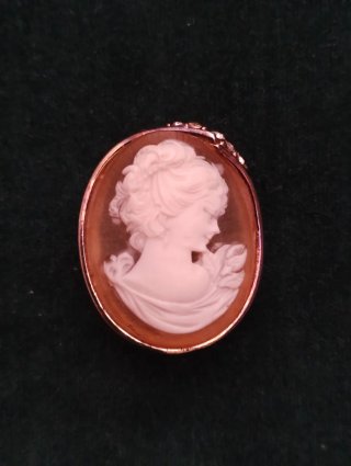 Broche camafeo clásico vintage años 70