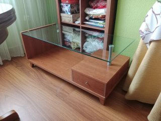 Mesa salón cristal y cajón