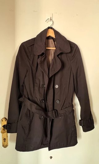 Gabardina negra trench coat