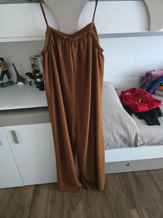 Tuta intera estiva marrone caramello