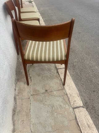 4 Sillas Danesas de Teca