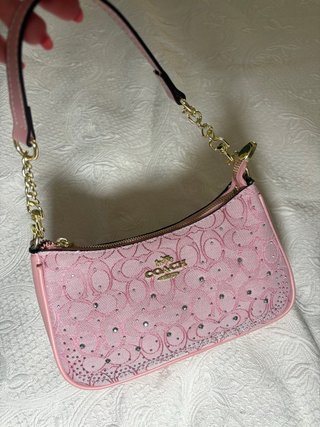 Bolso Coach rosa con pedrería