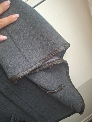 Chaqueta tipo capa gris