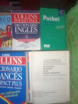 Lote 7 Diccionarios Idiomas y Colección Sevilla