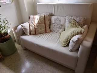 Sofá Cama de Dos Plazas Beige
