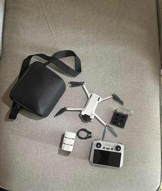 DJI Mini 3 Pro con Smart Control + 3 Baterias