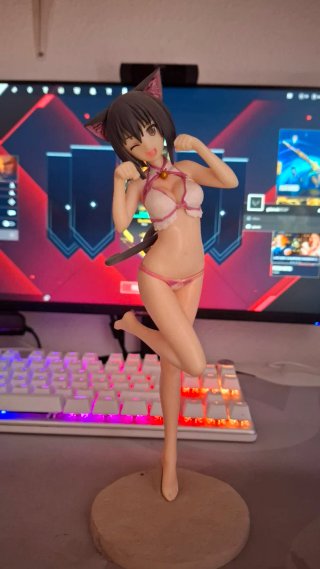 Figura chica anime en bikini