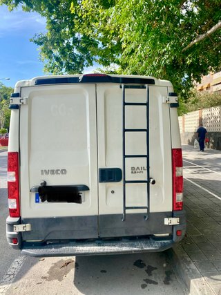 Furgón Iveco Daily 29L12V 2017 ( 130.000 Km )