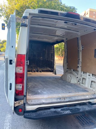 Furgón Iveco Daily 29L12V 2017 ( 130.000 Km )