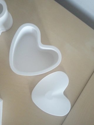 Scatoline in gesso