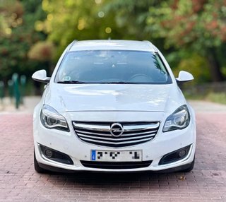 OPEL INSIGNIA ST 130cv SELECTIVE AUTOMÁTICO 2015