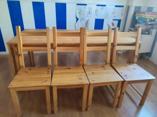 Conjunto mesa de madera LUFE ARINA y 5 sillas Ikea