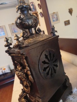 Reloj de Bronce Macizo